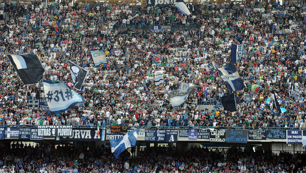 Tifosi allo stadio