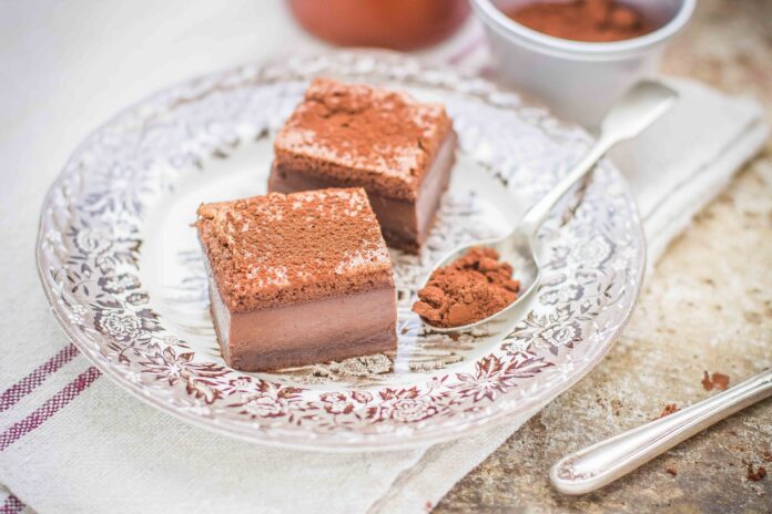 Still-life-torta-magica-al-cioccolato-2