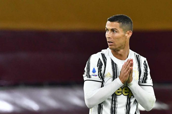 Cristiano Ronaldo (GettyImages) cristiano ronaldo tampone juve barcellona