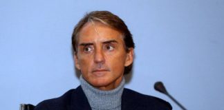 Roberto Mancini, la vignetta negazionista contro il Covid: le scuse del ct