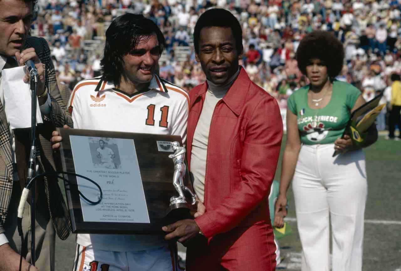 Pelé, 80 anni di una leggenda: Santos e Cosmos grandi amori