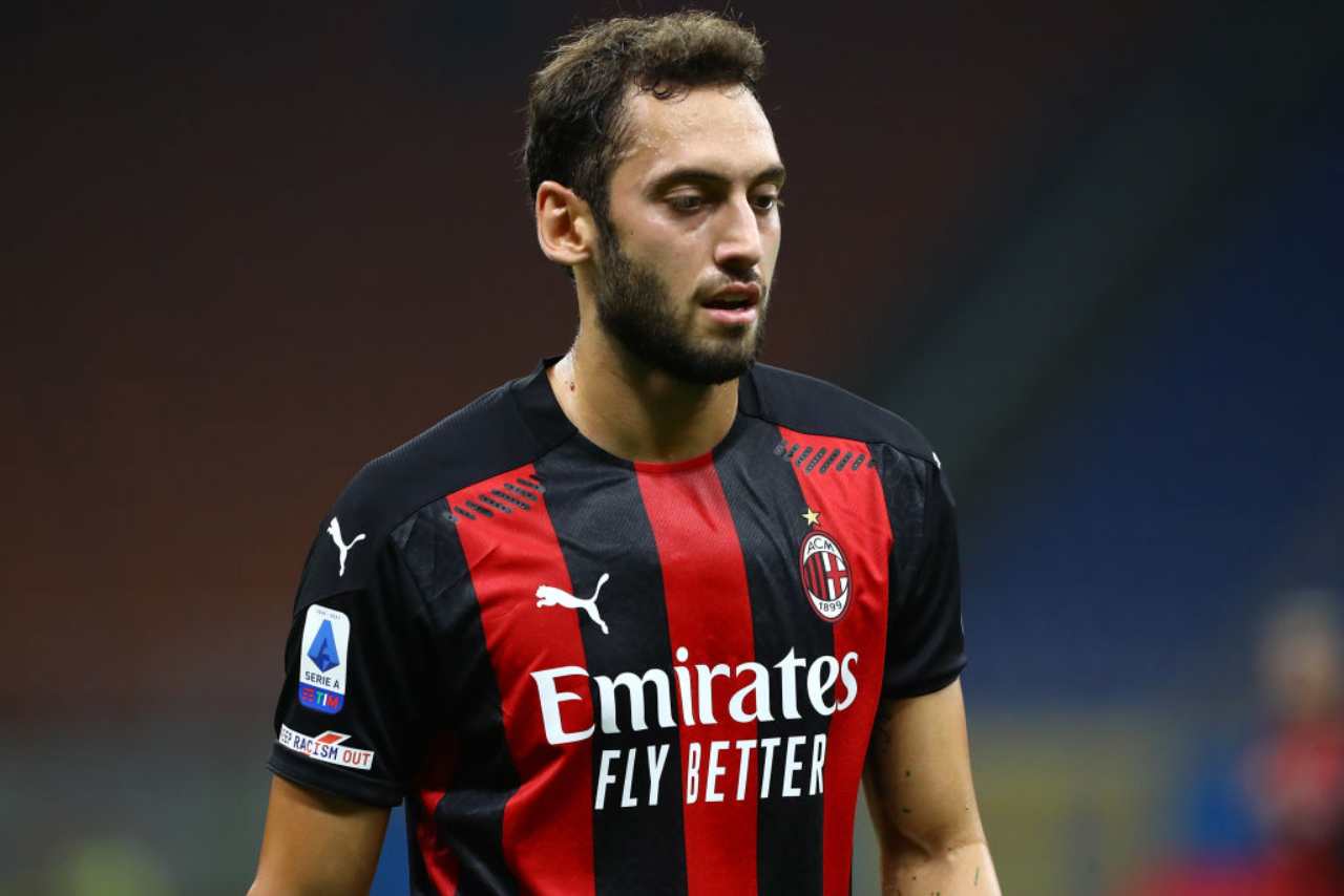 Milan-Calhanoglu, stand by per il rinnovo (Getty Images)