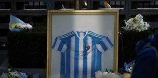 Maradona, costi delle maglie vendute online (Getty Images)