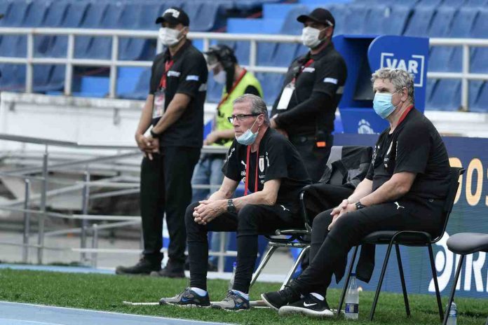 Oscar Tabarez durante Colombia-Uruguay (GettyImages)