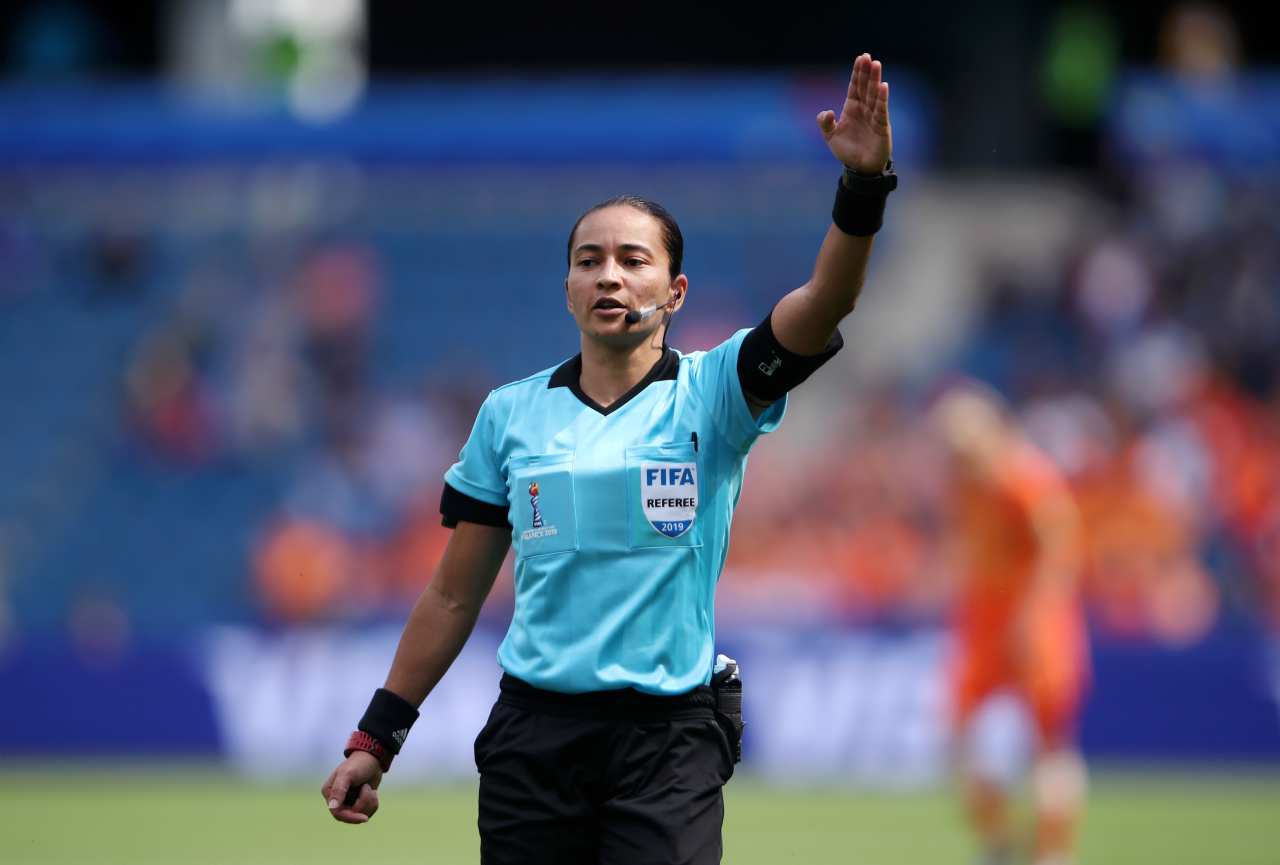 arbitro donna mondiale club