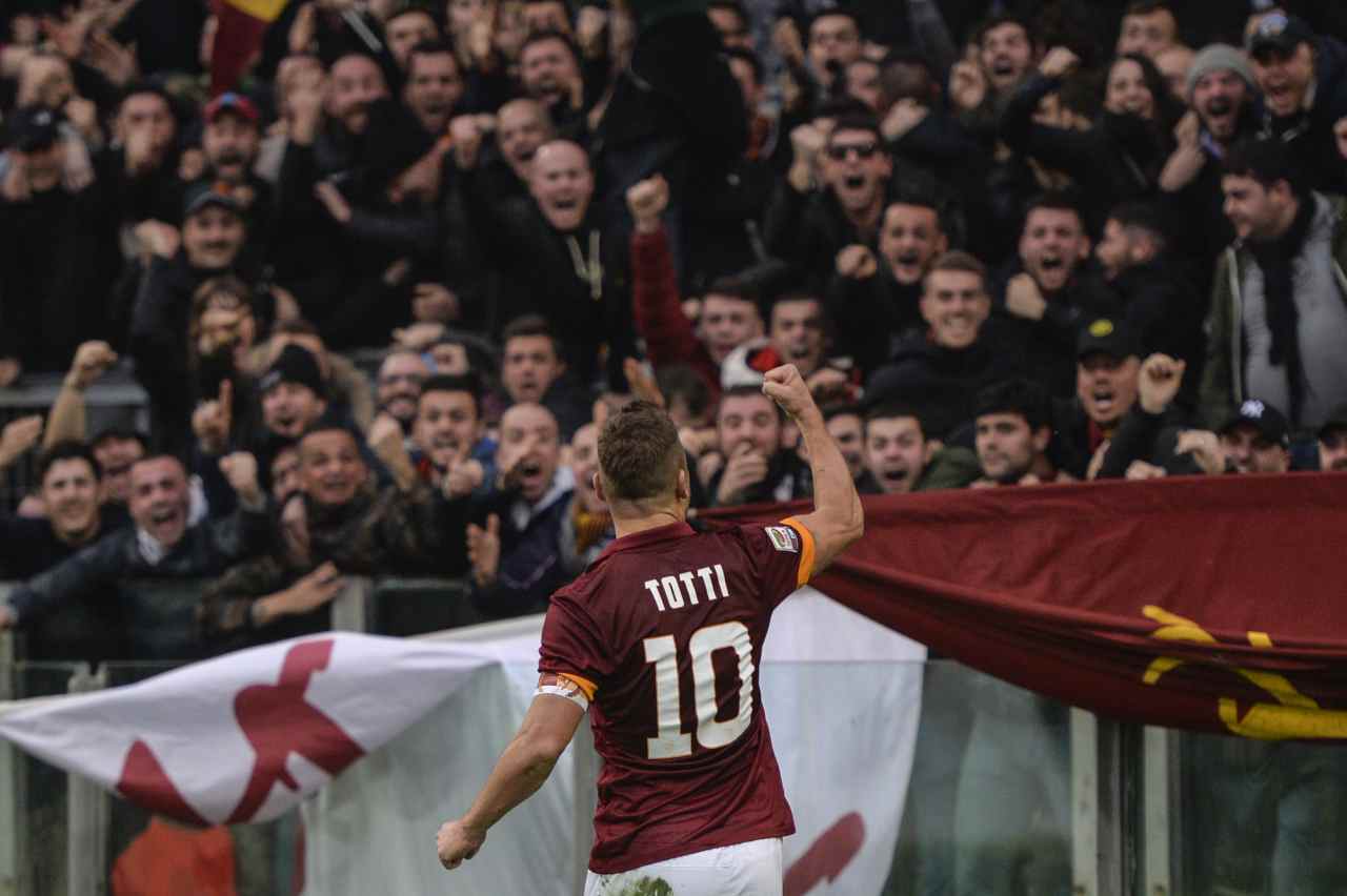 Lazio-Roma, Di Canio sotto la Curva Sud