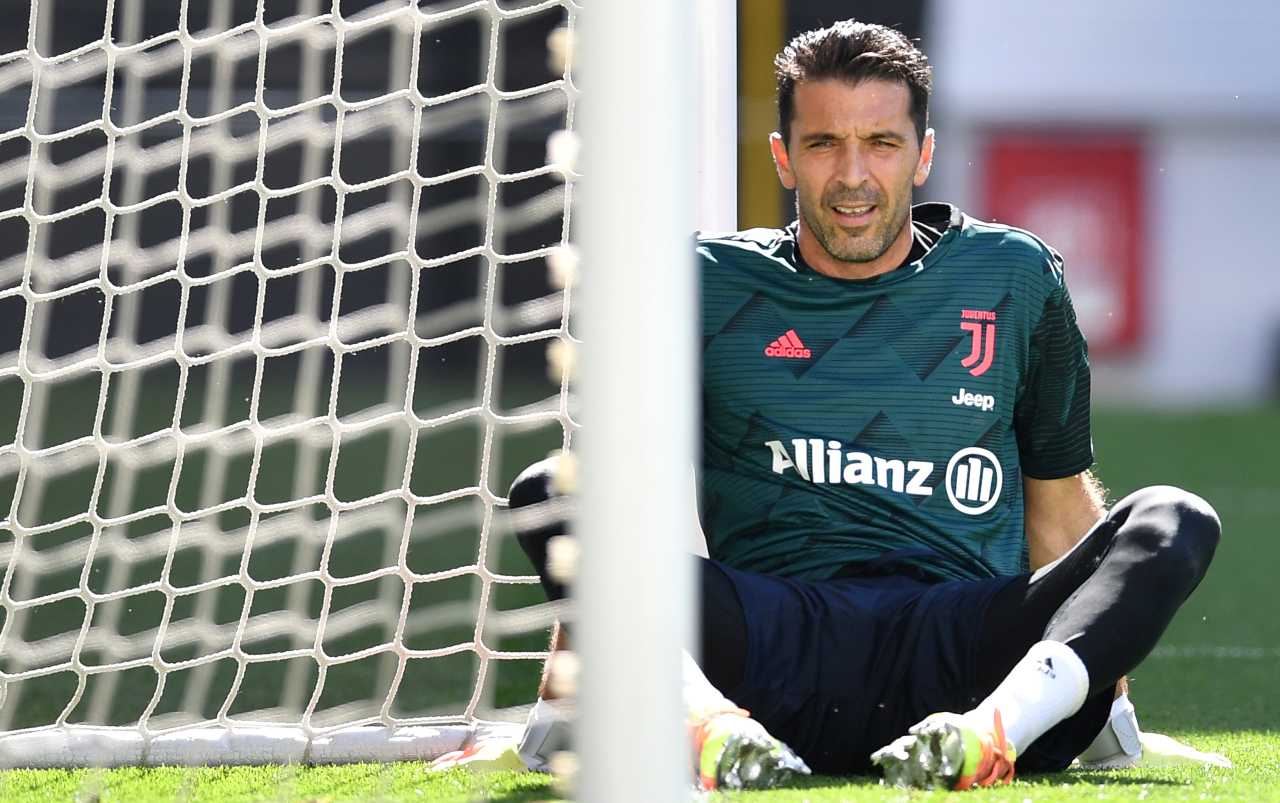 Juve Buffon Szczesny mercato