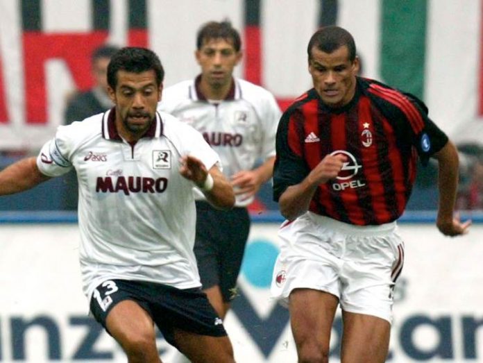 Vargas e Rivaldo - GettyImages Vargas inseguito da Rivaldo - Getty images