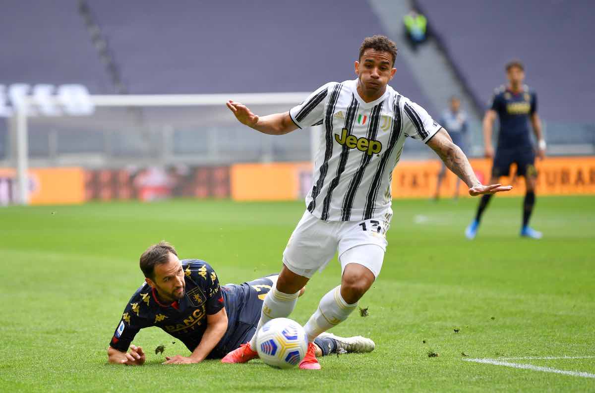 Danilo juventus azione