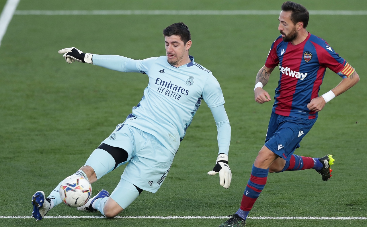 Courtois errore miracolo