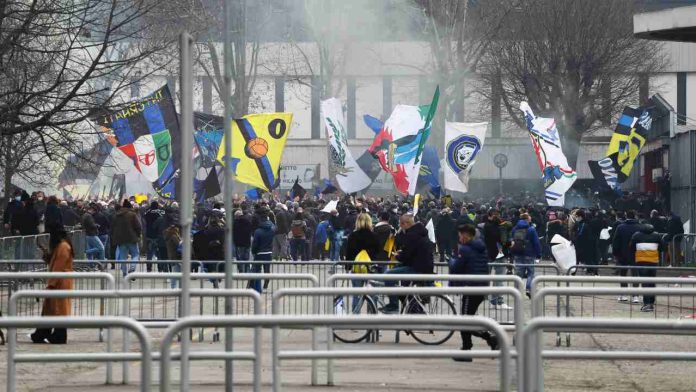 Inter avviso ai tifosi per la festa scudetto (Gettyimages) inter tifosi
