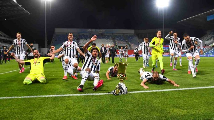 La Juventus festeggia la Coppa Italia al Mapei Stadium (GettyImages) juventus mapei stadium