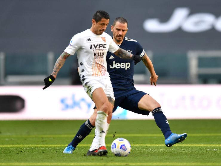 Lapadula vs Bonucci - Getty Images