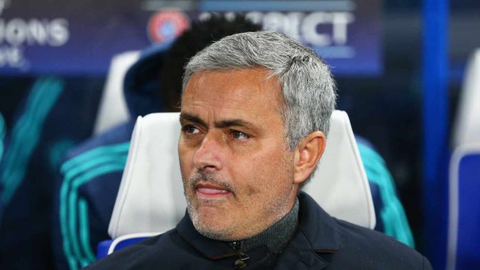 Mourinho panchina (GettyImages) Mourinho Roma Trincao