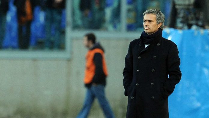 Mourinho pensieroso GettyImages Mourinho all'olimpico - Getty Images