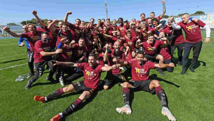 Salernitana salernitana vendita
