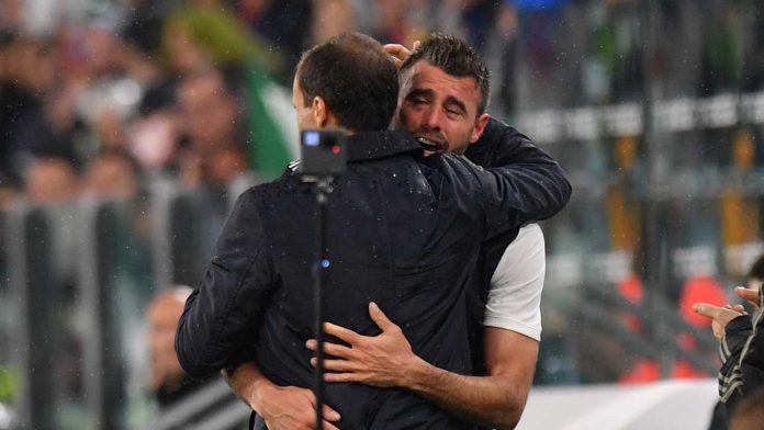 Allegri barzagli GettyImages Abbraccio a Barzagli - Getty Images