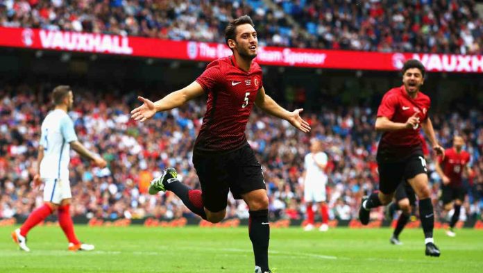 Calhanoglu Turchia (GettyImages) Calhanoglu Turchia