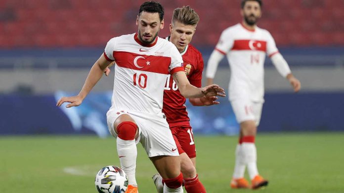 Calhanoglu Turchia (GettyImages) Calhanoglu Turchia