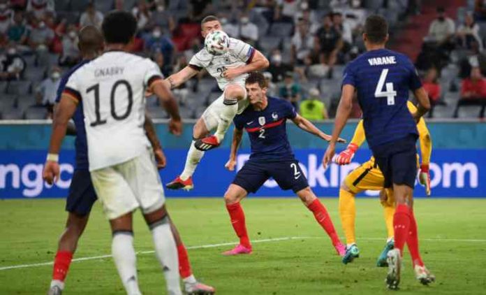 Pavard Gosens / Euro 2020: France's defender Benjamin Pavard Felt Knocked ... : 3 маттиас гинтер (зц) германия 3.