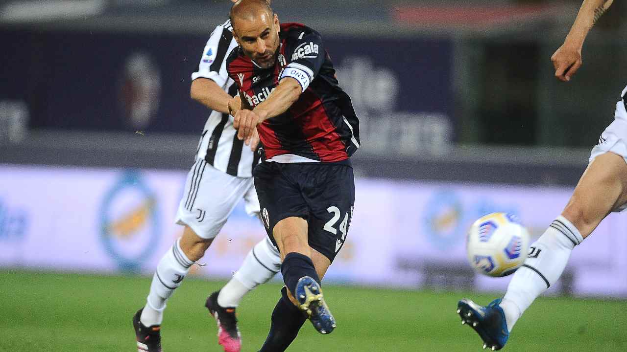 Rodrigo Palacio al tiro - Getty Images