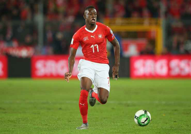 Denis Zakaria in campo con la Svizzera