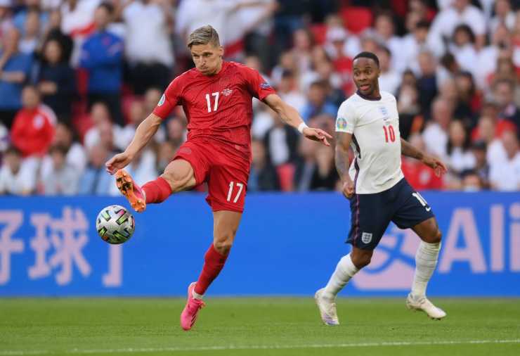 Jens Stryger Larsen in campo con la nazionale