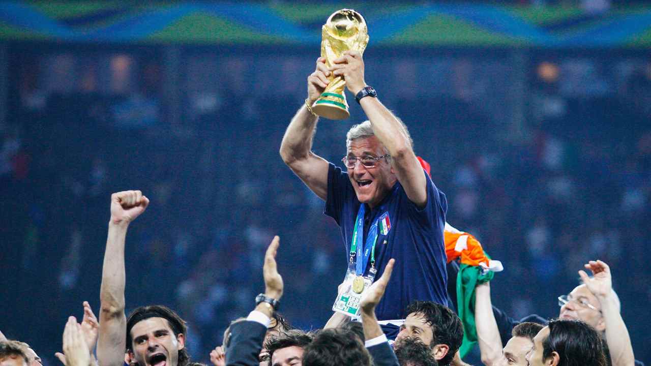 Lippi in trionfo mondiale - Getty Images
