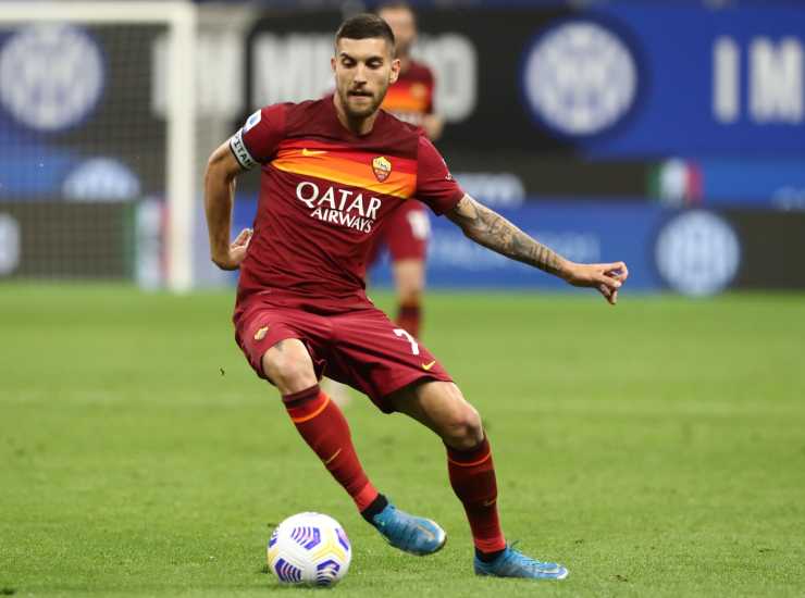 Lorenzo Pellegrini in campo con la maglia della Roma