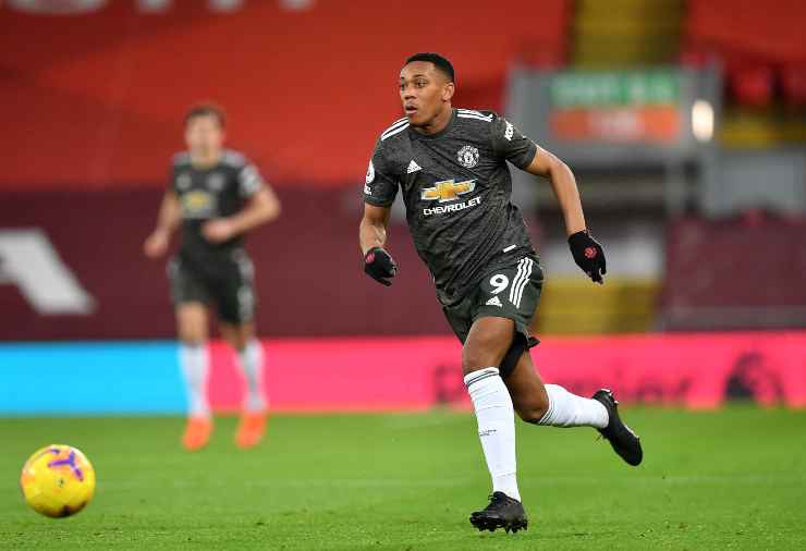 Anthony Martial in campo con la maglia del Manchester Untited