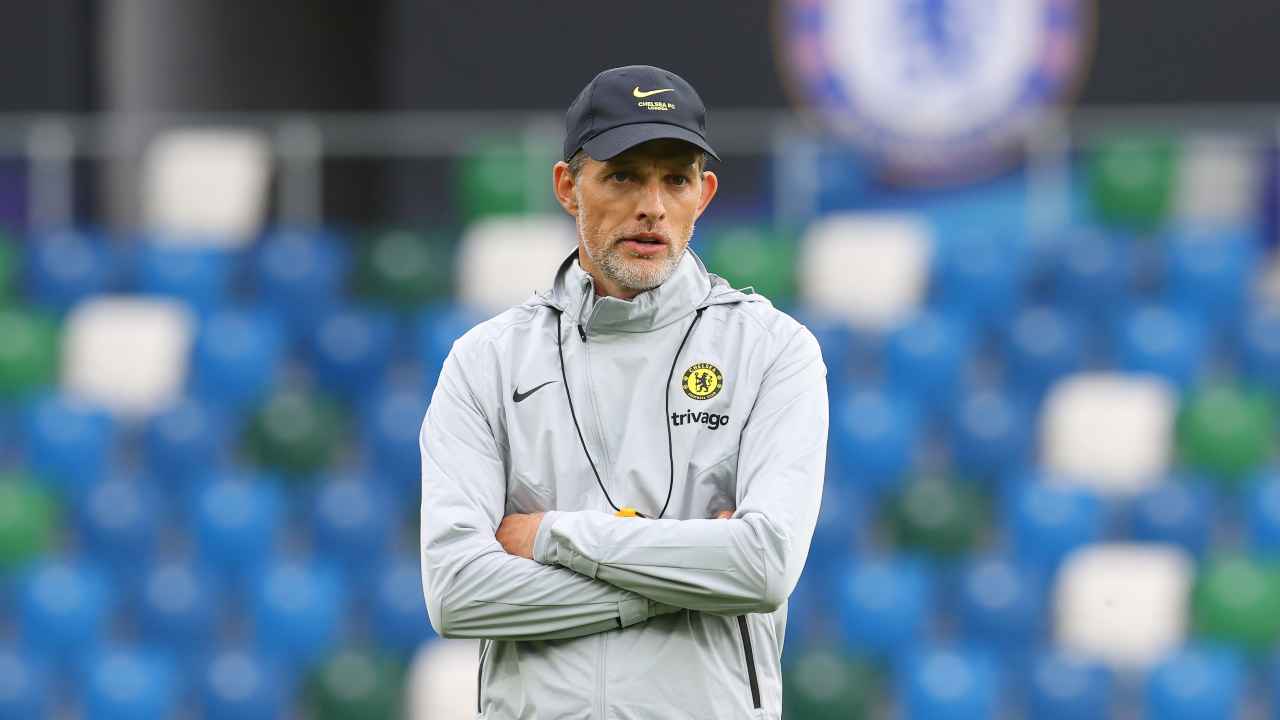 Calciomercato, Thomas Tuchel in campo con la tuta del Chelsea