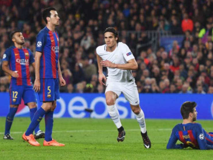 Cavani segna in Champions League contro il barcellona