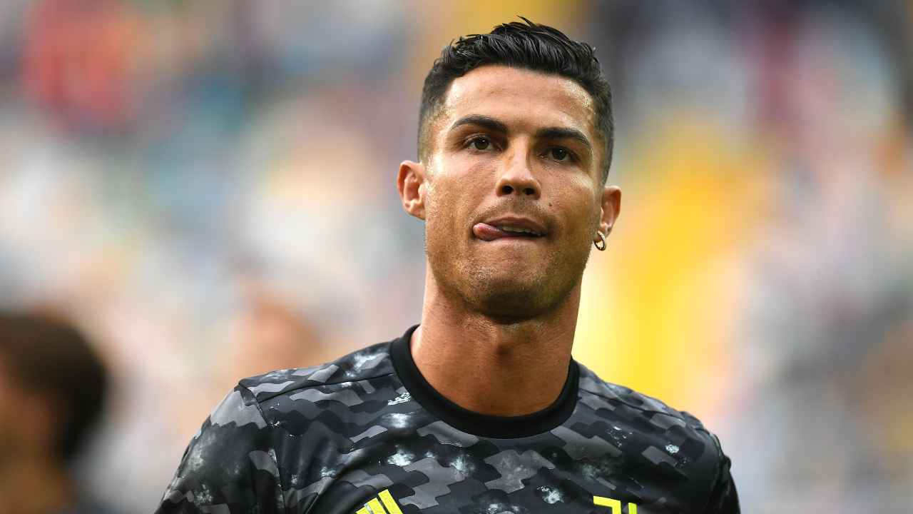 Juventus, Cristiano Ronaldo in primo piano con la lingua di fuori