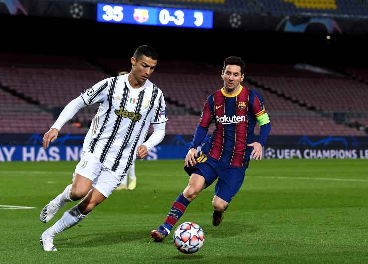 Cristiano Ronaldo e Lionel Messi in campo 