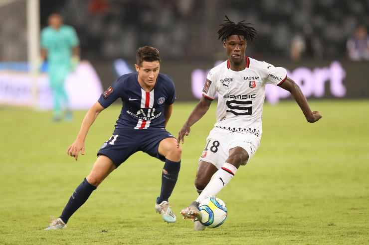 Eduardo Camavinga in campo con il Rennes