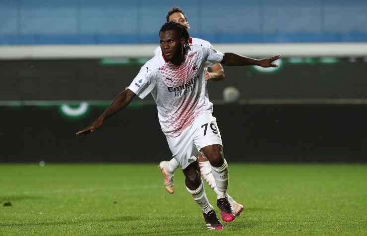 Franck Kessie in campo con il Milan