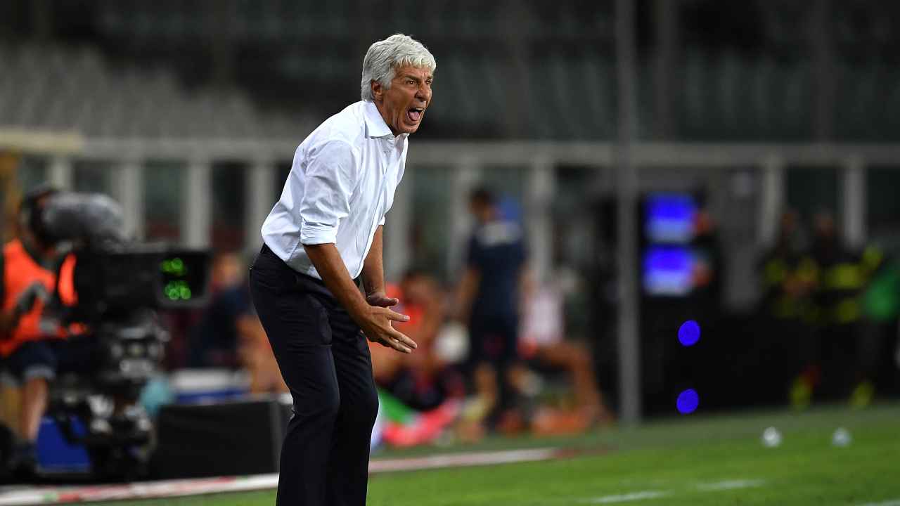 Calciomercato Atalanta, Gian Piero Gasperini mentre urla indicazioni in campo