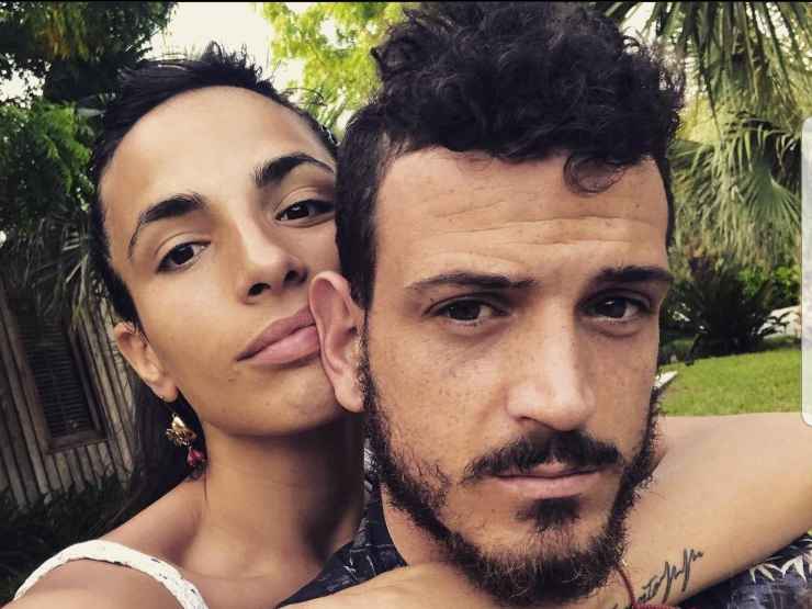 Ilenia Atzori e Alessandro Florenzi in primo piano