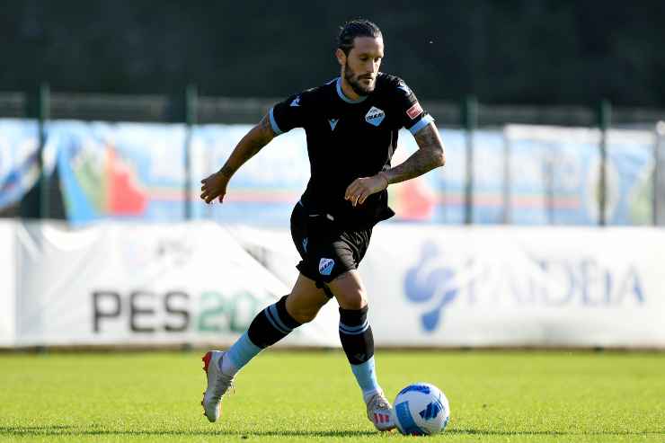 Luis Alberto in campo con la Lazio