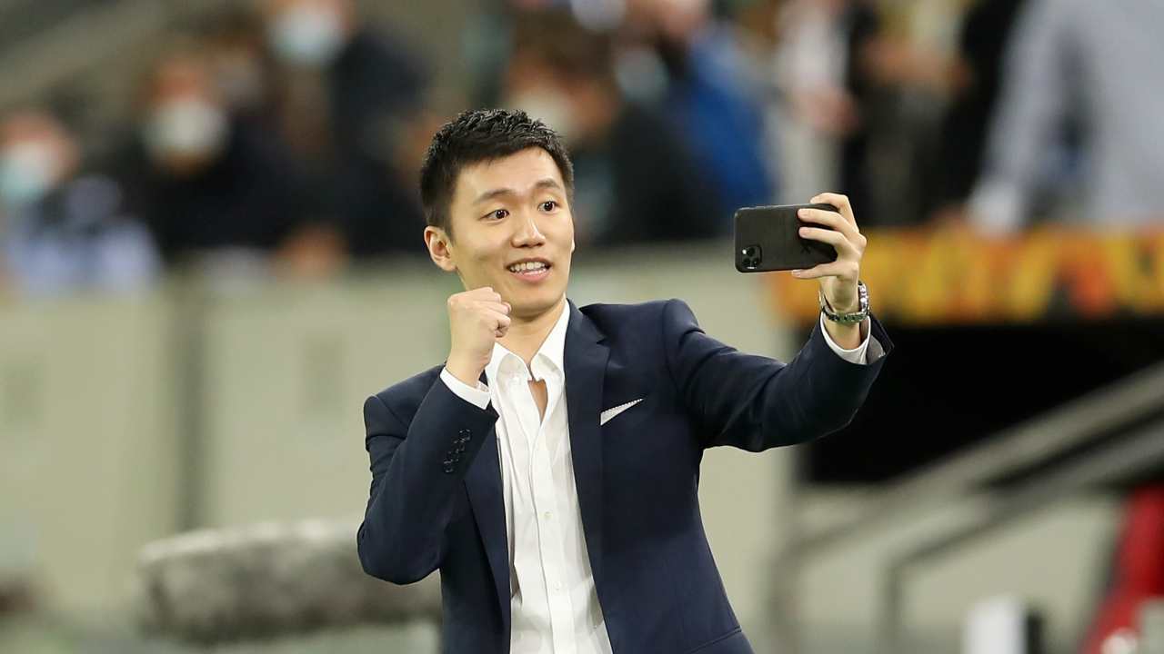 Zhang Inter selfie