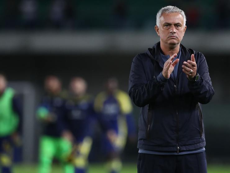 Mourinho applausi