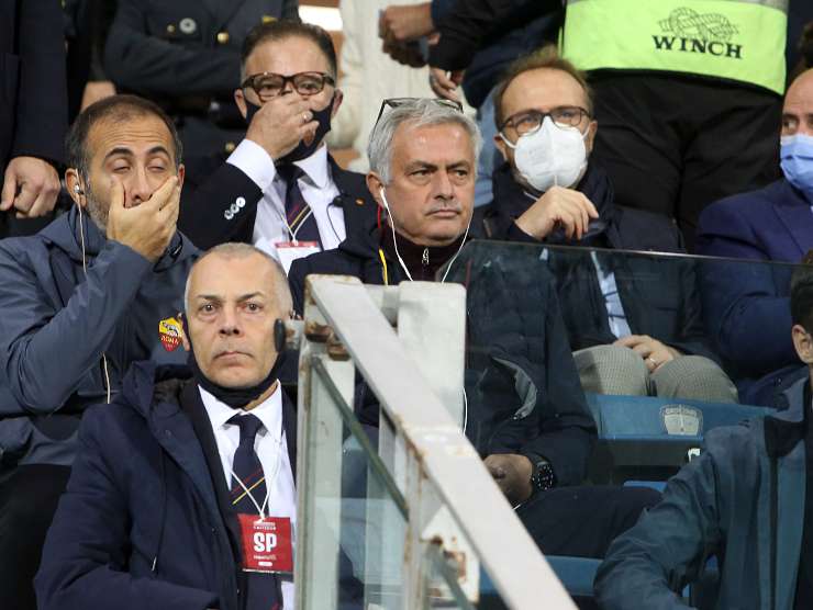 Mourinho tribuna