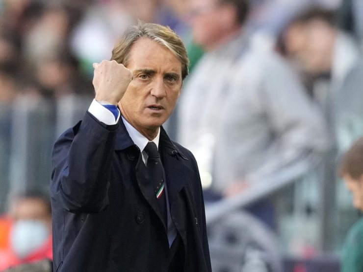 Mancini pugno - foto LaPresse