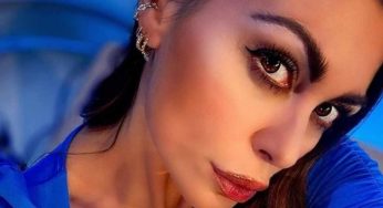 Jolanda De Rienzo infiamma Ischia, che mini bikini: tutto in vista