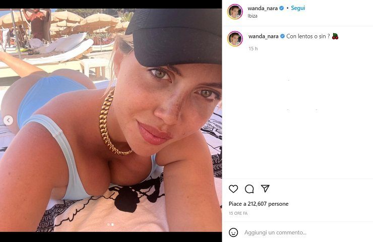 Wanda Nara in bikini e perizoma, accoppiata vincente - FOTO