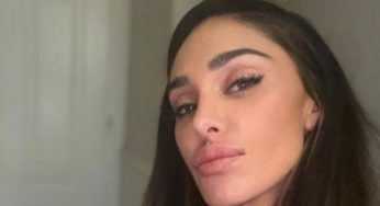 Belen Rodriguez, il costume è aperto e scende troppo: visione piccante