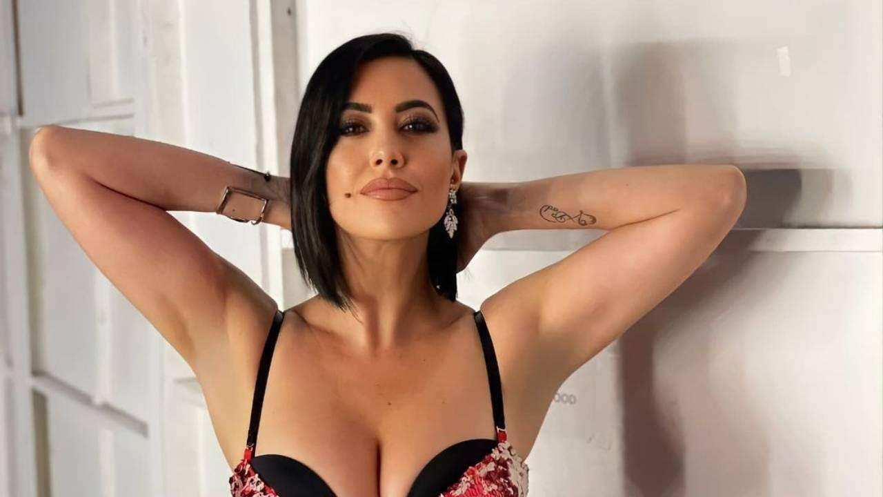 Claudia Ruggeri, in bikini anche in montagna: incontenibile - FOTO