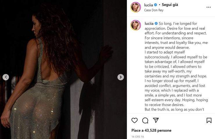 Lucia Javorcekova, perizoma micro sotto la trasparenza: un sogno