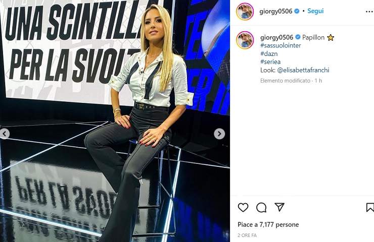 Giorgia Rossi, i bottoni della camicetta stanno su per miracolo - FOTO