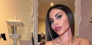 "Mai visto niente di più bello": Guendalina Tavassi, sotto la maglietta niente